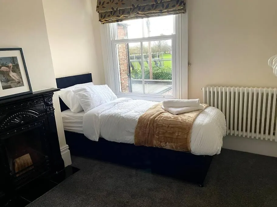 Minster House- Free Parking Villa York